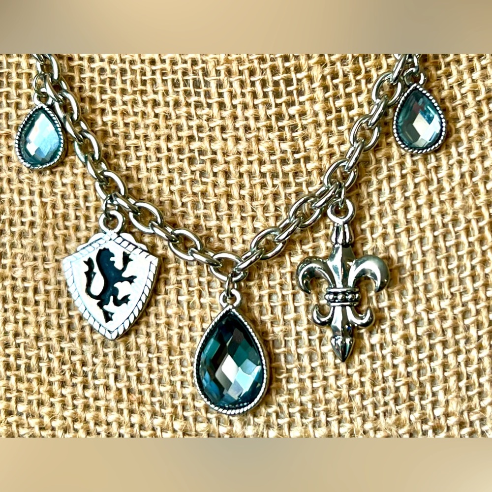 COPY - ⚜️9 Charm Fleur De Lis Lion Shield Key Crown Faceted Glass Silver Tone N… - Picture 4 of 6